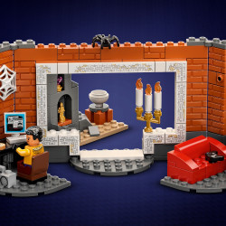 LEGO Spider-Man w warsztacie w Sanctum 76185