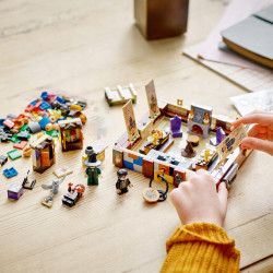 LEGO HARRY POTTER Magiczny kufer z Hogwartu 76399