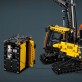 LEGO Technic Ciężarówka Volvo FMX i koparka EC230 Electric 42175