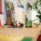LEGO Jurassic World Ucieczka terenówką przed raptorem 76972