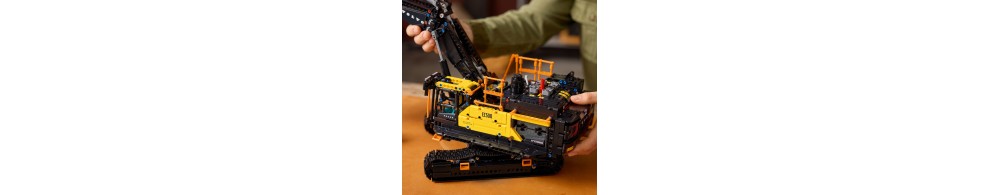 LEGO Technic Koparka Volvo EC500 Hybrid 42215