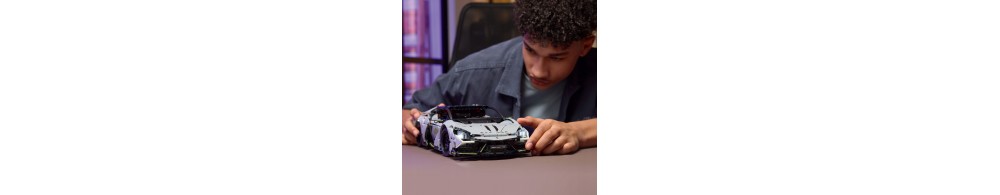 LEGO Technic Supersamochód Lamborghini Revuelto 42214