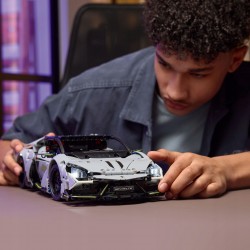 LEGO Technic Supersamochód Lamborghini Revuelto 42214