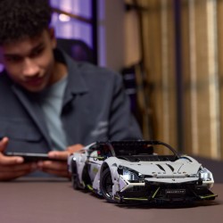 LEGO Technic Supersamochód Lamborghini Revuelto 42214