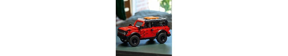 LEGO Technic SUV Ford Bronco 42213