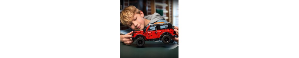 LEGO Technic SUV Ford Bronco 42213