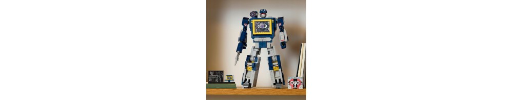 LEGO Icons Transformers: Soundwave 10358