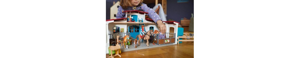 Schleich Centrum jeździeckie Lakeside 42567