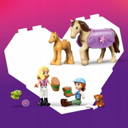 LEGO Friends Przyczepa z koniem i źrebaczkiem 42695