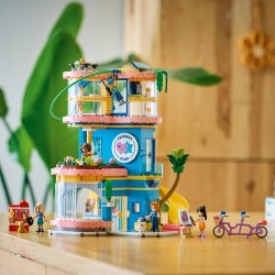 LEGO Friends Domek klubu przyjaciół z Heartlake 42689