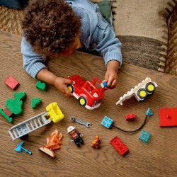 LEGO DUPLO Wóz strażacki z wężem i strażakiem 10473