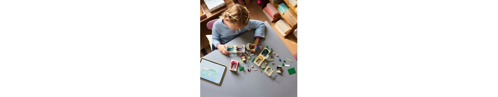 LEGO Disney Princess Mała Bella i Tiana z zamkiem 43291