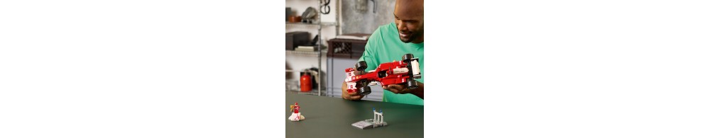 LEGO Icons Ferrari F2004 i Michael Schumacher, bolid F1 11375