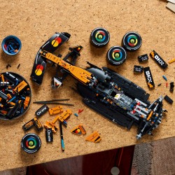 LEGO Technic Bolid McLaren MCL39 F1 42228