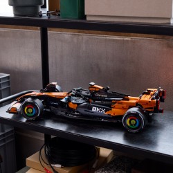 LEGO Technic Bolid McLaren MCL39 F1 42228