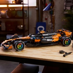 LEGO Technic Bolid McLaren MCL39 F1 42228