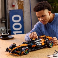 LEGO Technic Bolid McLaren MCL39 F1 42228