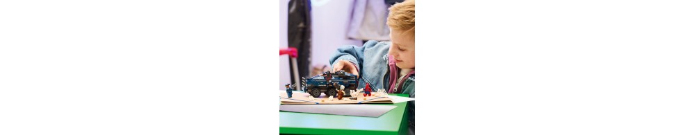 LEGO Marvel Pościg Spider-Mana za więźniarką 76349