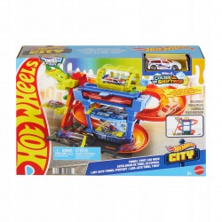 Hot Wheels City Myjnia Odjazdowe zakręty Zestaw z 1 samochodzikiem HTN80