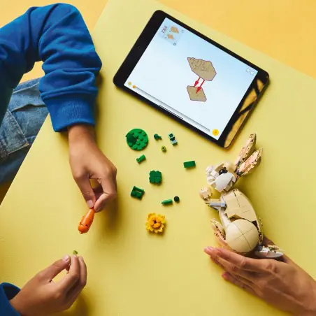  Ten zestaw LEGO® oferuje dzieciom w wieku od ośmiu lat trzy opcje zbudowania zwierzątek
